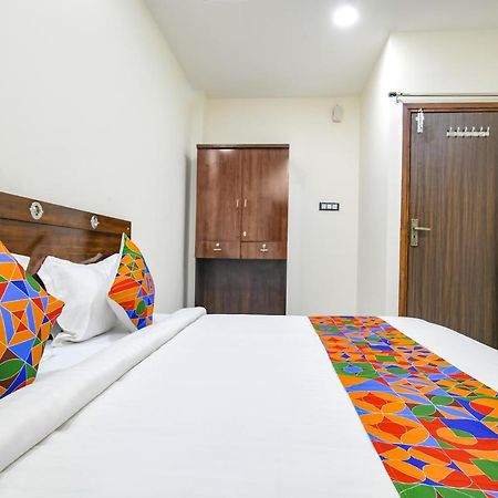 Fabhotel Dr Greens Индор Екстериор снимка